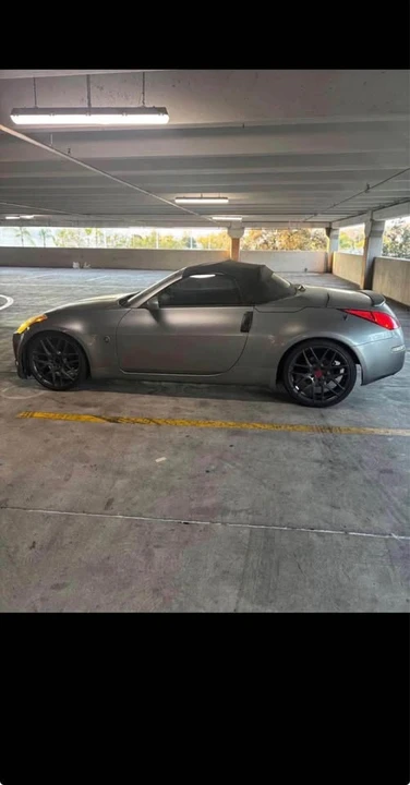 2004 Nissan 350Z 5th Gen - Image 12 of 13