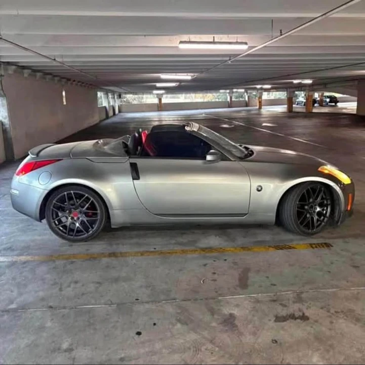 2004 Nissan 350Z 5th Gen - Image 3 of 13