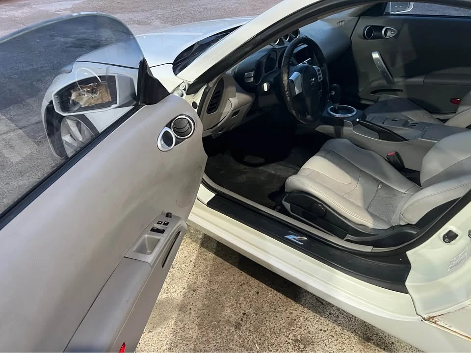 2004 Nissan 350Z 5th Gen - Image 4 of 10