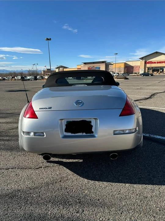 2004 Nissan 350Z 5th Gen - Image 2 of 9
