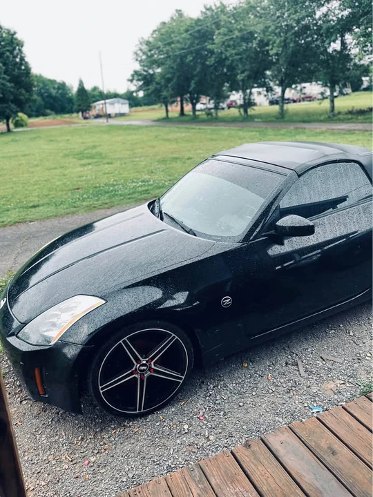 2004 Nissan 350Z 5th Gen - Image 2 of 3