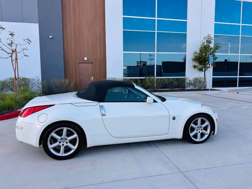 2004 Nissan 350Z 5th Gen - Image 11 of 16
