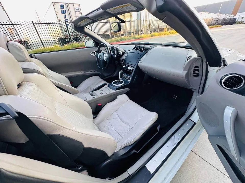 2004 Nissan 350Z 5th Gen - Image 14 of 16