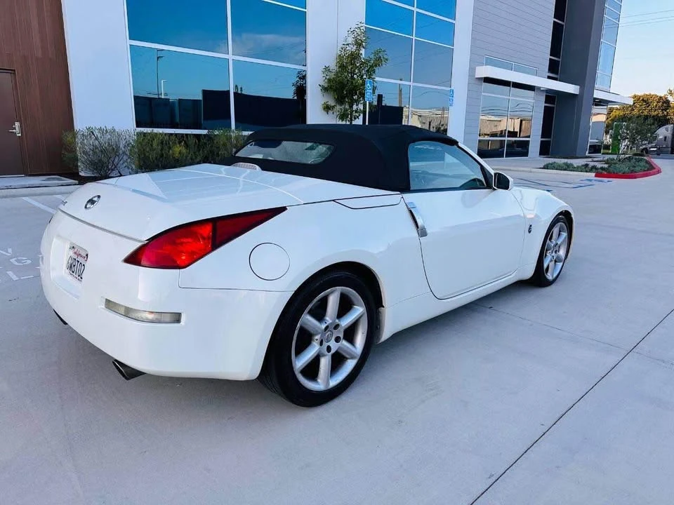 2004 Nissan 350Z 5th Gen - Image 3 of 16