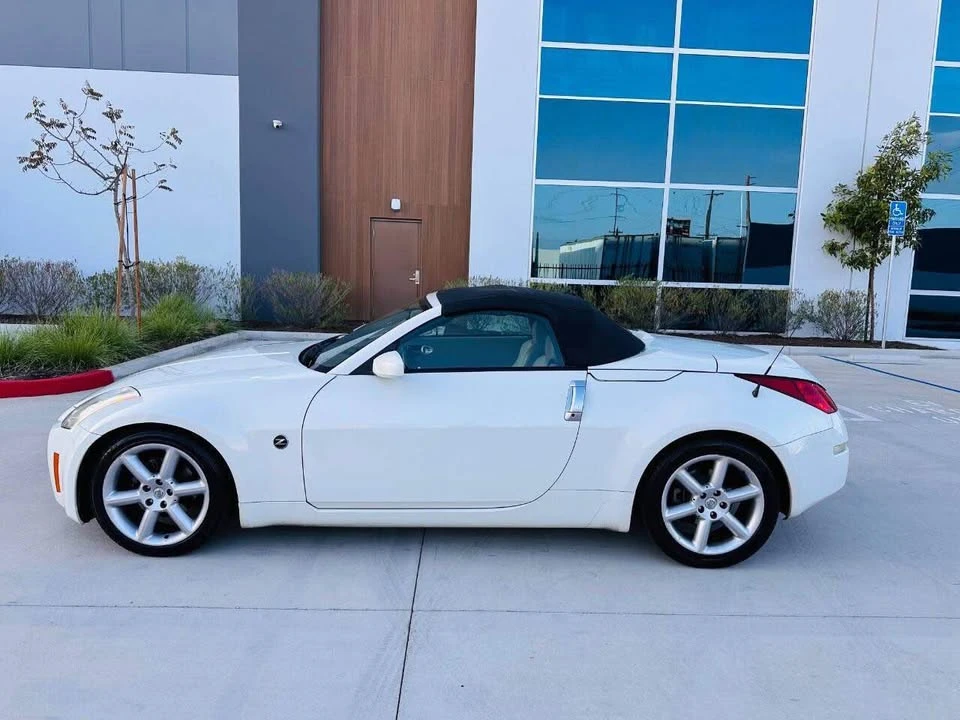 2004 Nissan 350Z 5th Gen - Image 4 of 16