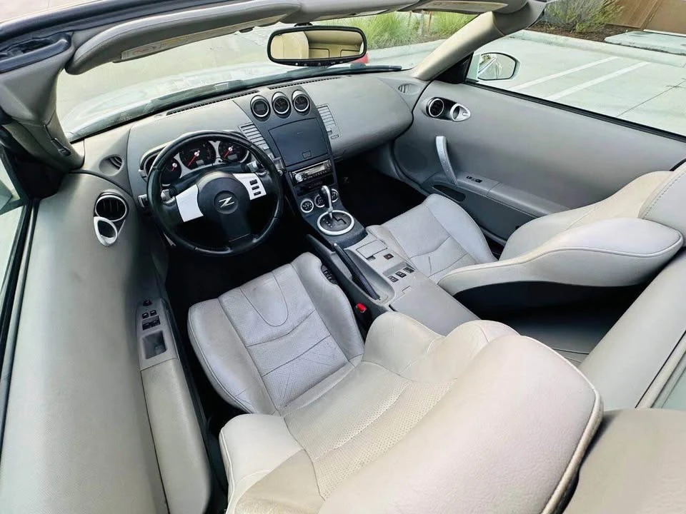2004 Nissan 350Z 5th Gen - Image 15 of 16