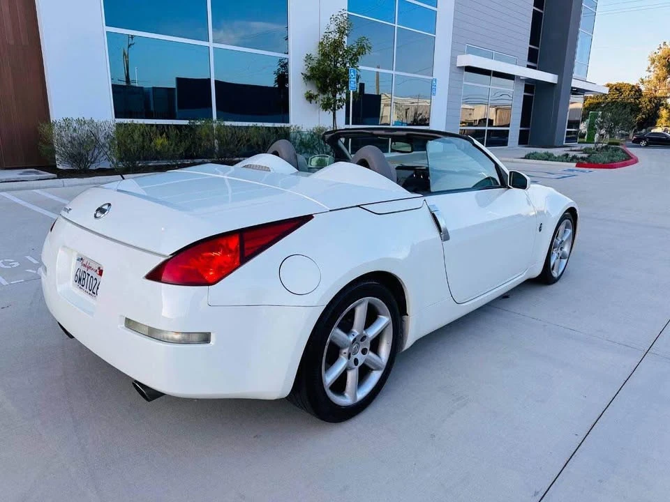 2004 Nissan 350Z 5th Gen - Image 5 of 16