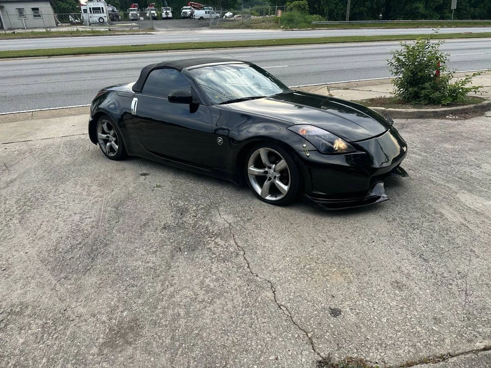 2004 Nissan 350Z 5th Gen - Image 2 of 8