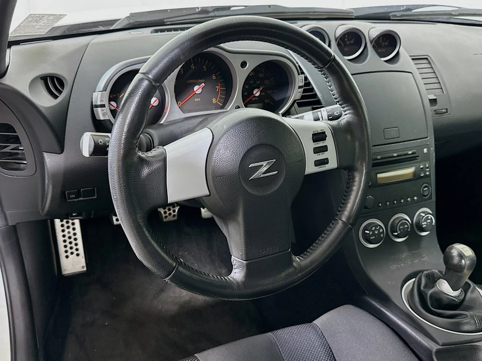 2004 Nissan 350Z 5th Gen - Image 13 of 22