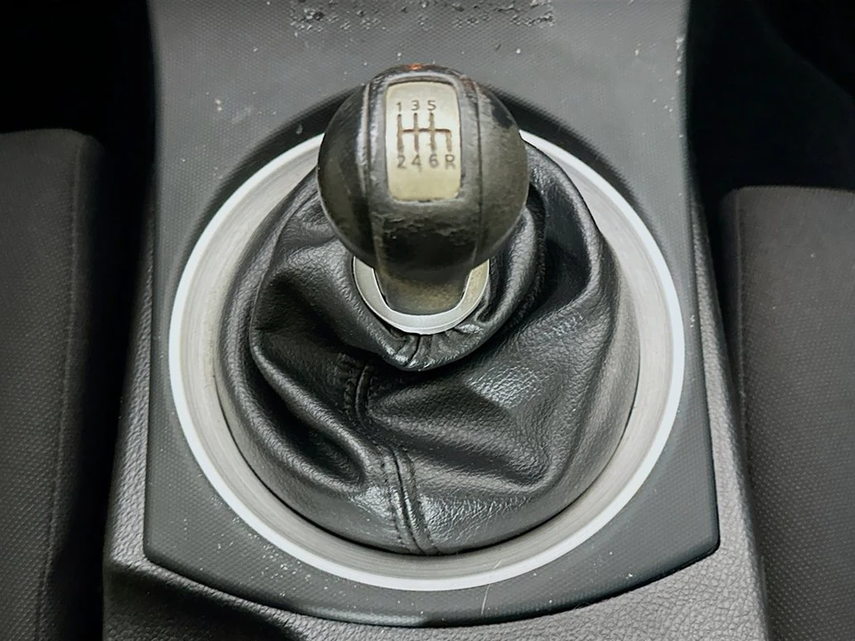 2004 Nissan 350Z 5th Gen - Image 18 of 22