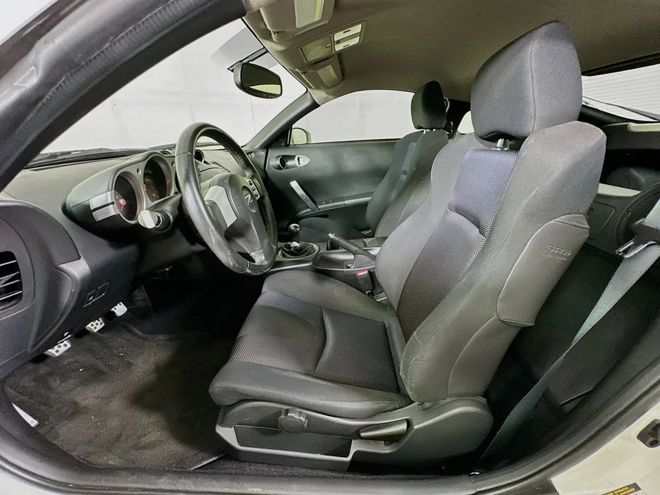 2004 Nissan 350Z 5th Gen - Image 11 of 22
