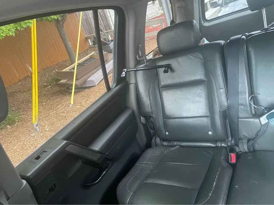 2004 Nissan Armada - Image 5 of 8