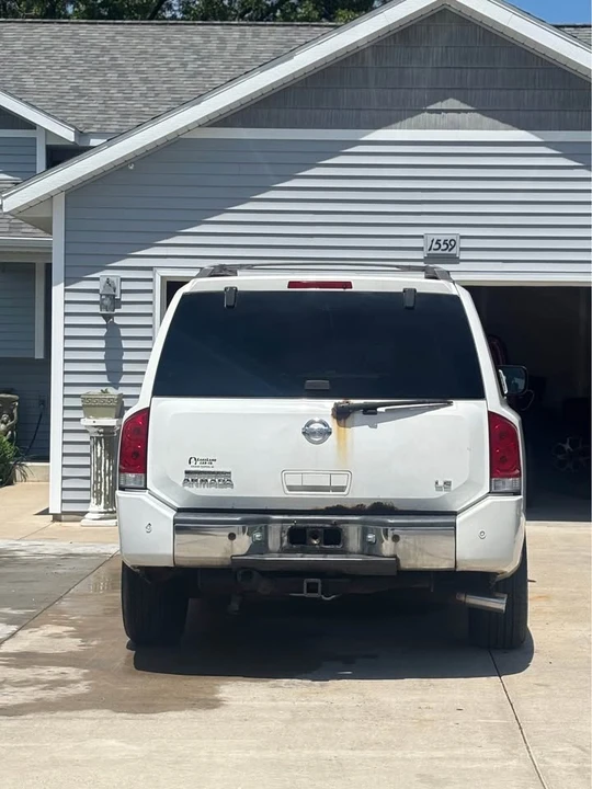 2004 Nissan Armada - Image 3 of 8