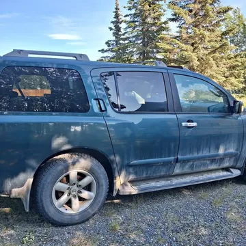 2004 Nissan Armada LE Sport Utility 4D