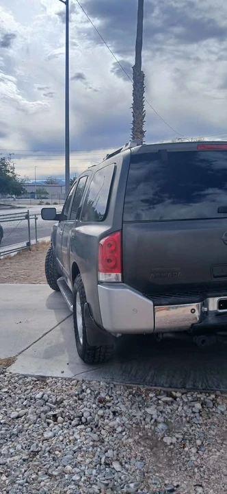 2004 Nissan Armada - Image 6 of 8
