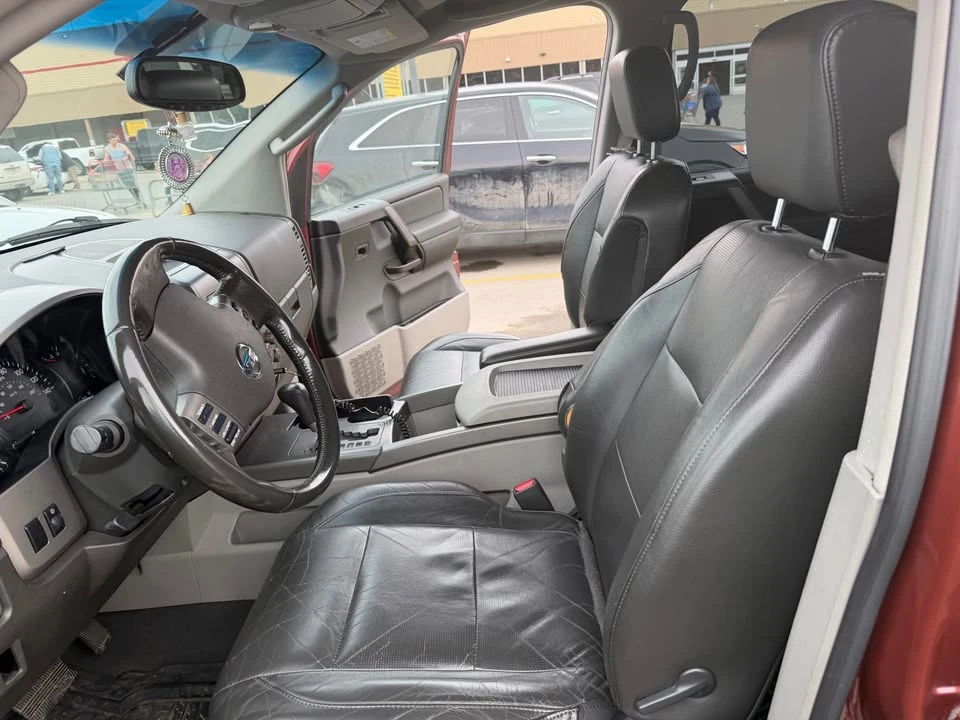 2004 Nissan Armada - Image 10 of 20