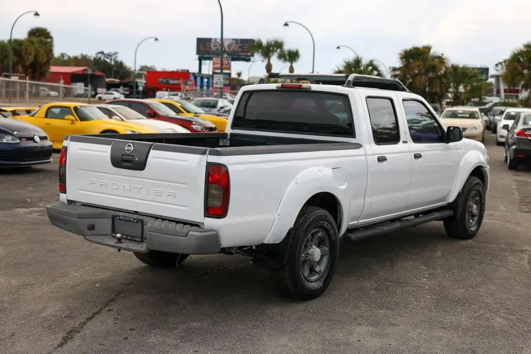 2004 Nissan Frontier 1st Gen - Image 11 of 12
