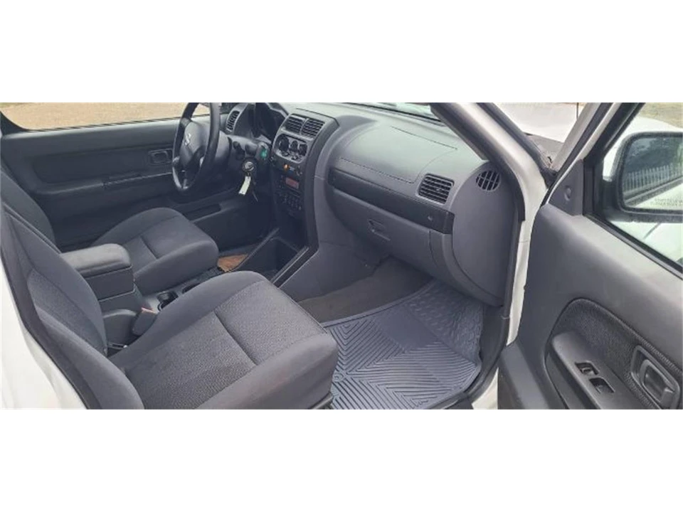 2004 Nissan Frontier 1st Gen - Image 15 of 21