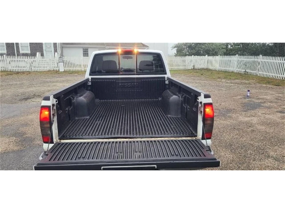 2004 Nissan Frontier 1st Gen - Image 13 of 21