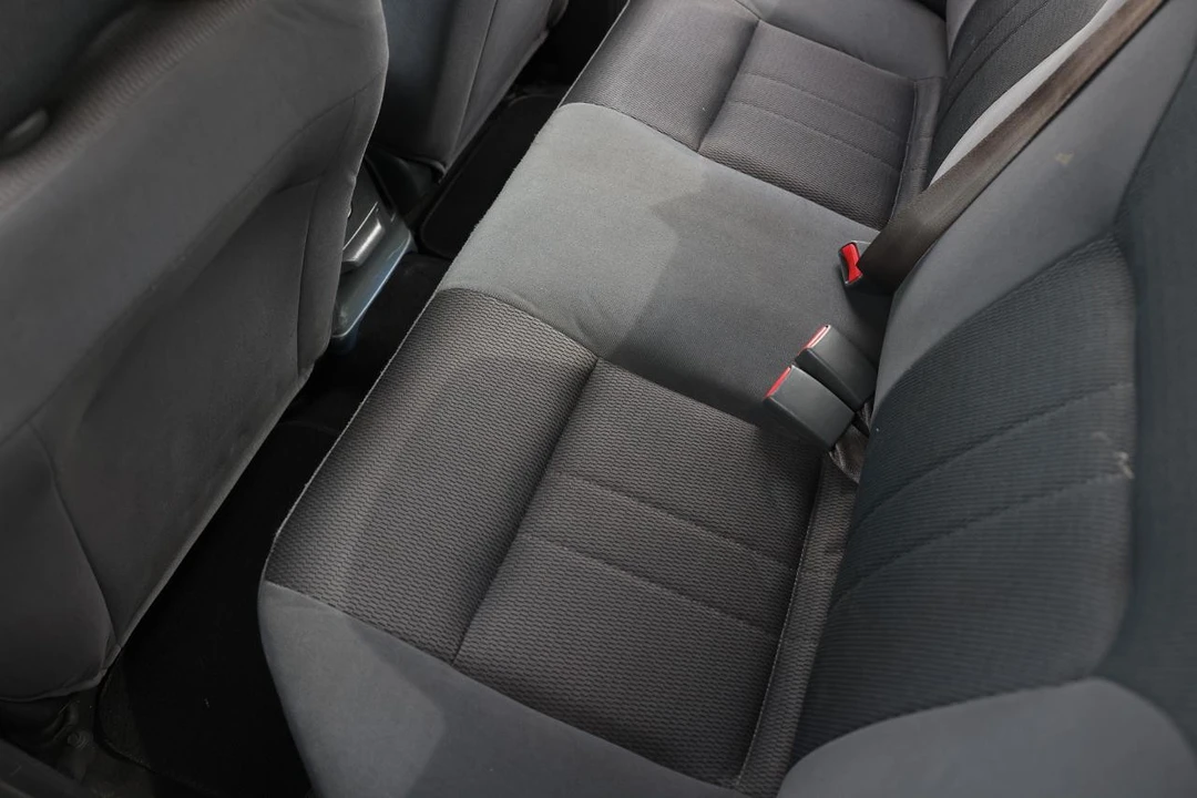 2004 Nissan Frontier 1st Gen - Image 10 of 21