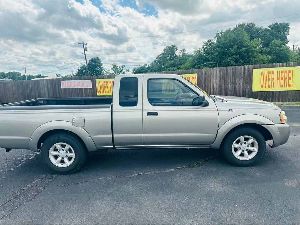 2004 Nissan Frontier 1st Gen - Image 5 of 13