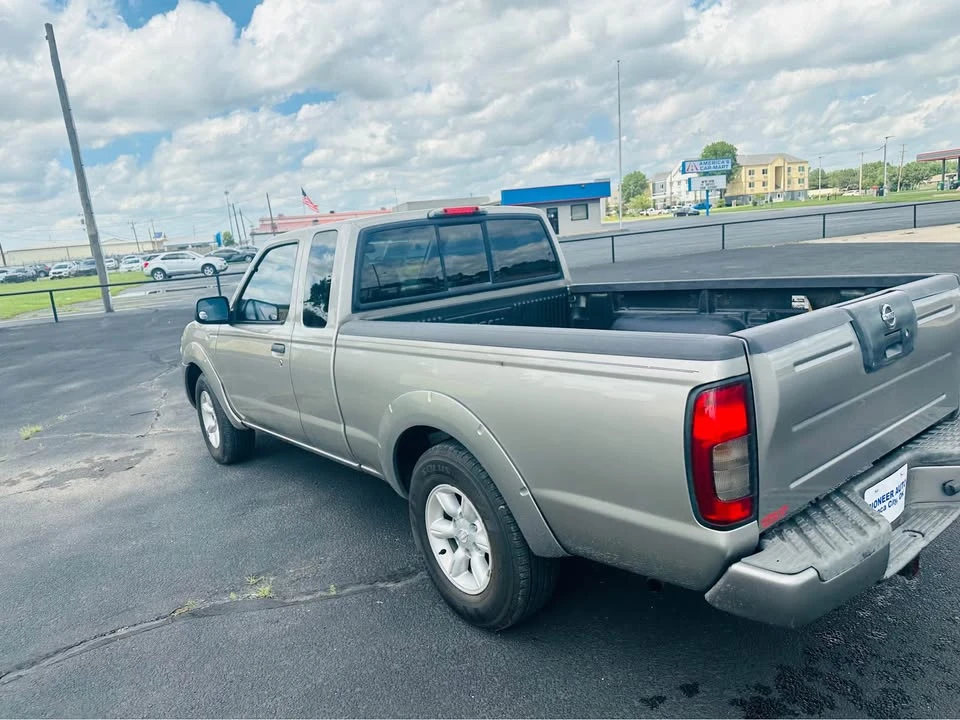 2004 Nissan Frontier 1st Gen - Image 10 of 13