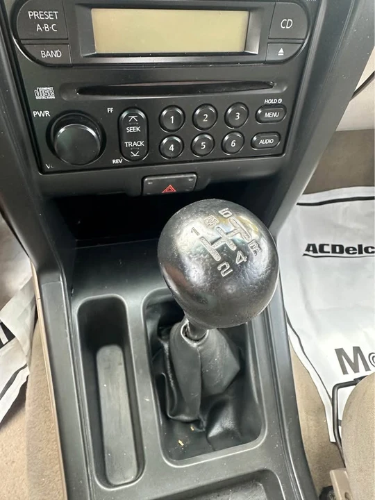 2004 Nissan Frontier 1st Gen - Image 12 of 13