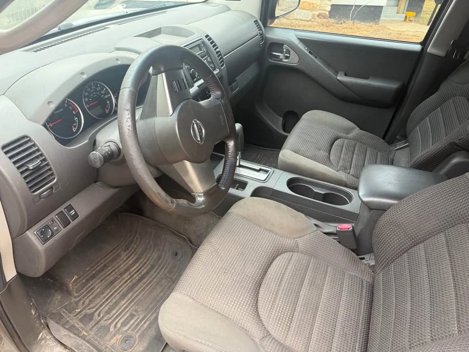 2004 Nissan Frontier 1st Gen - Image 5 of 8