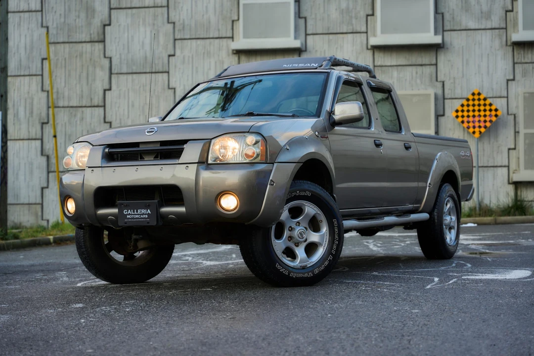 2004 Nissan Frontier 1st Gen - Image 2 of 31