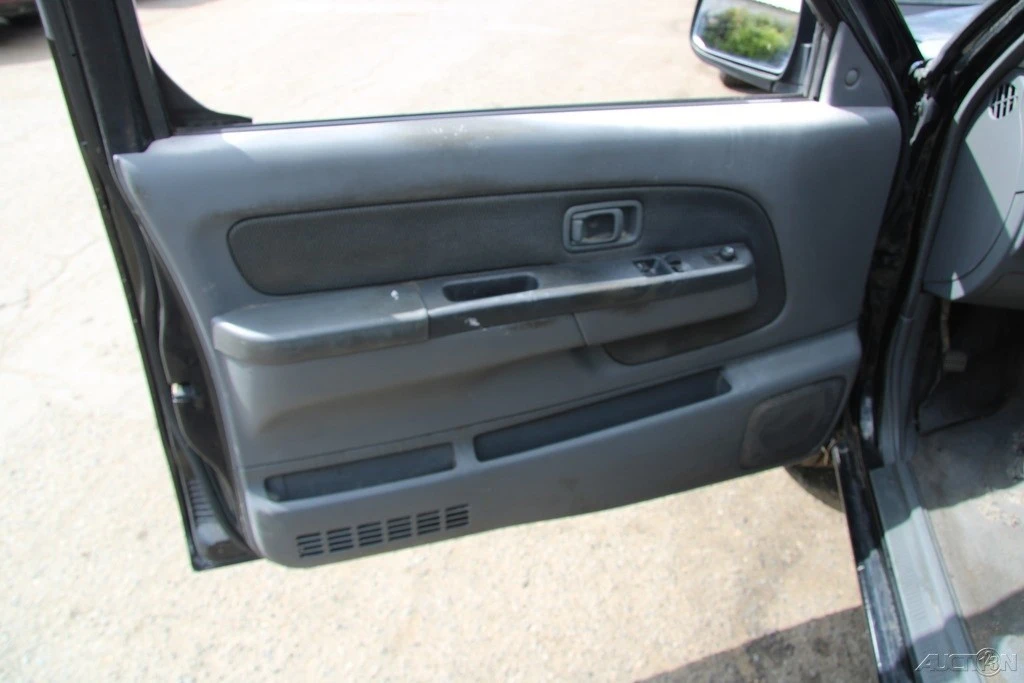 2004 Nissan Frontier 1st Gen - Image 13 of 21