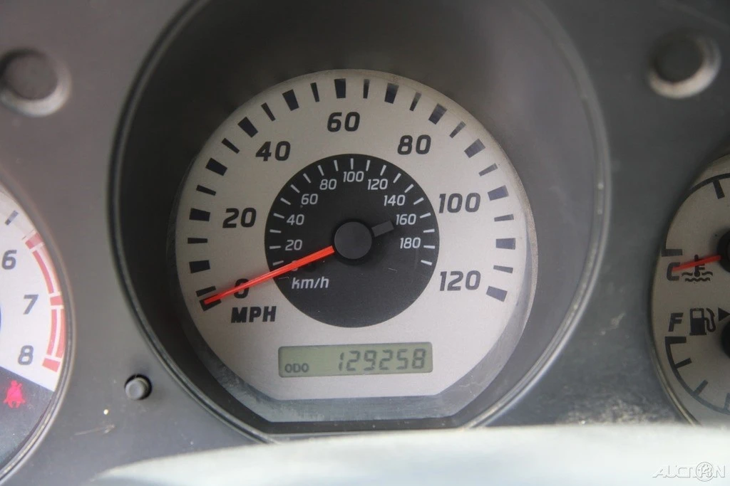 2004 Nissan Frontier 1st Gen - Image 16 of 21