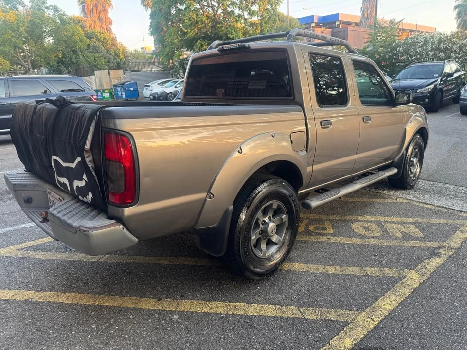 2004 Nissan Frontier 1st Gen - Image 3 of 15