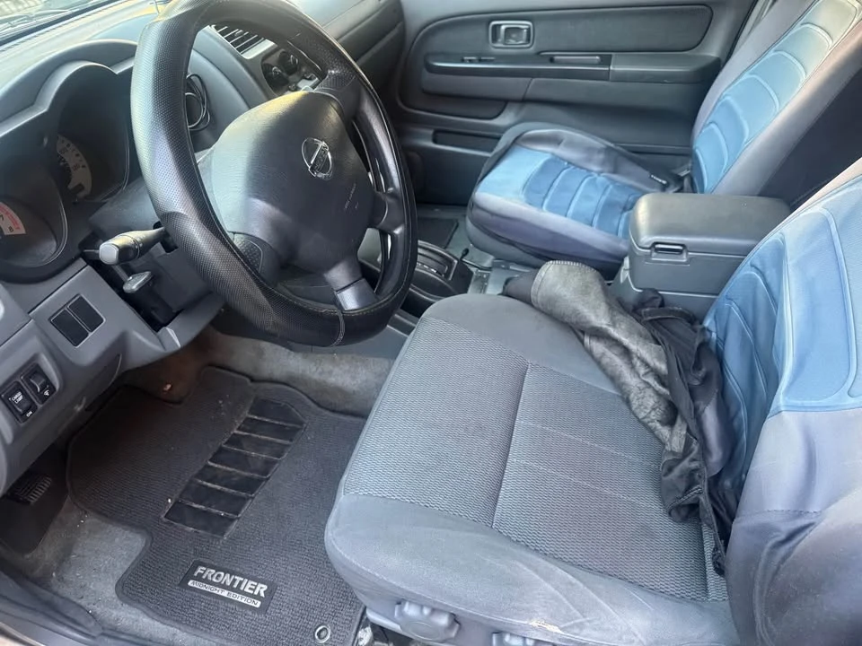 2004 Nissan Frontier 1st Gen - Image 10 of 15