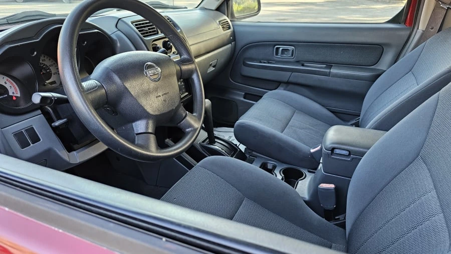 2004 Nissan Frontier 1st Gen - Image 13 of 19