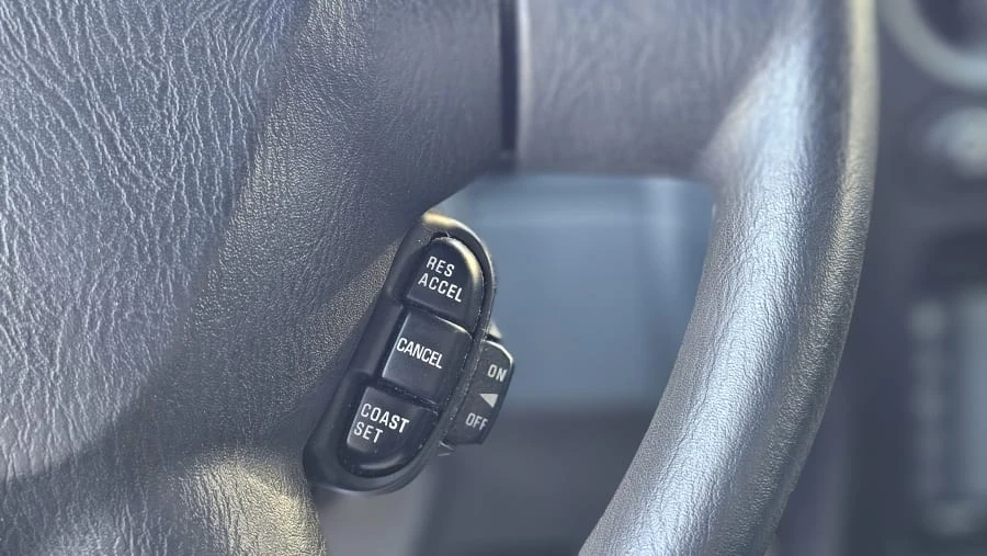 2004 Nissan Frontier 1st Gen - Image 18 of 19