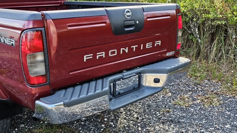 2004 Nissan Frontier 1st Gen - Image 8 of 19