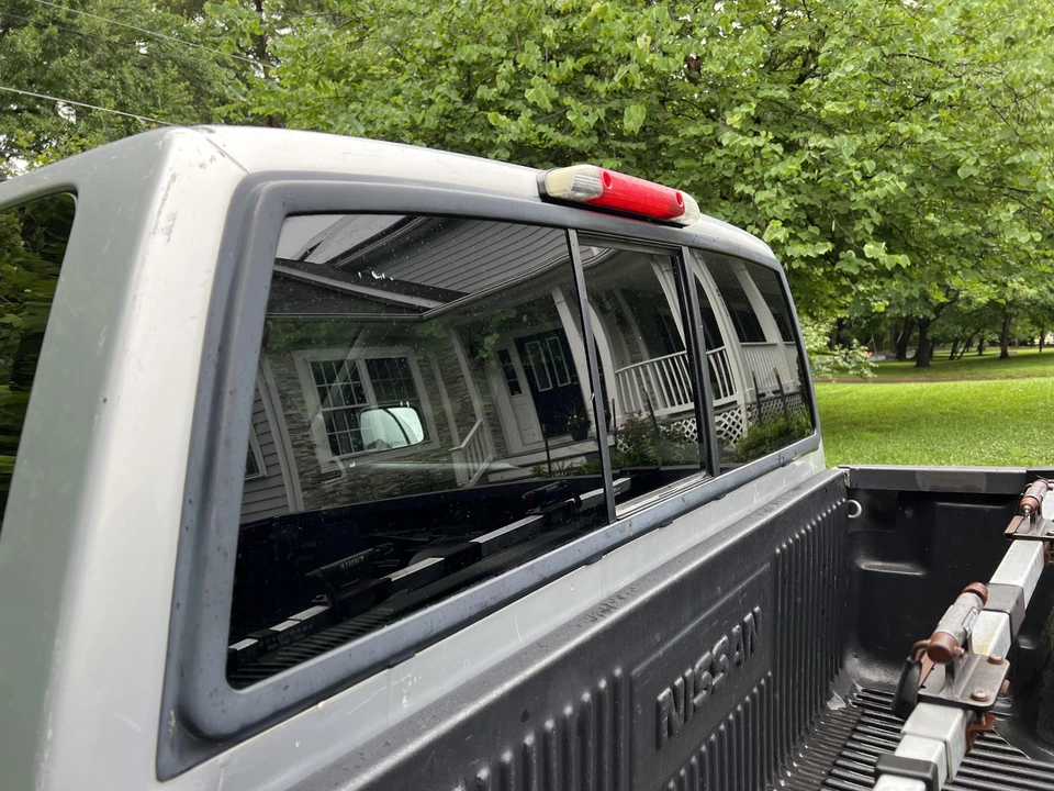 2004 Nissan Frontier 1st Gen - Image 31 of 31