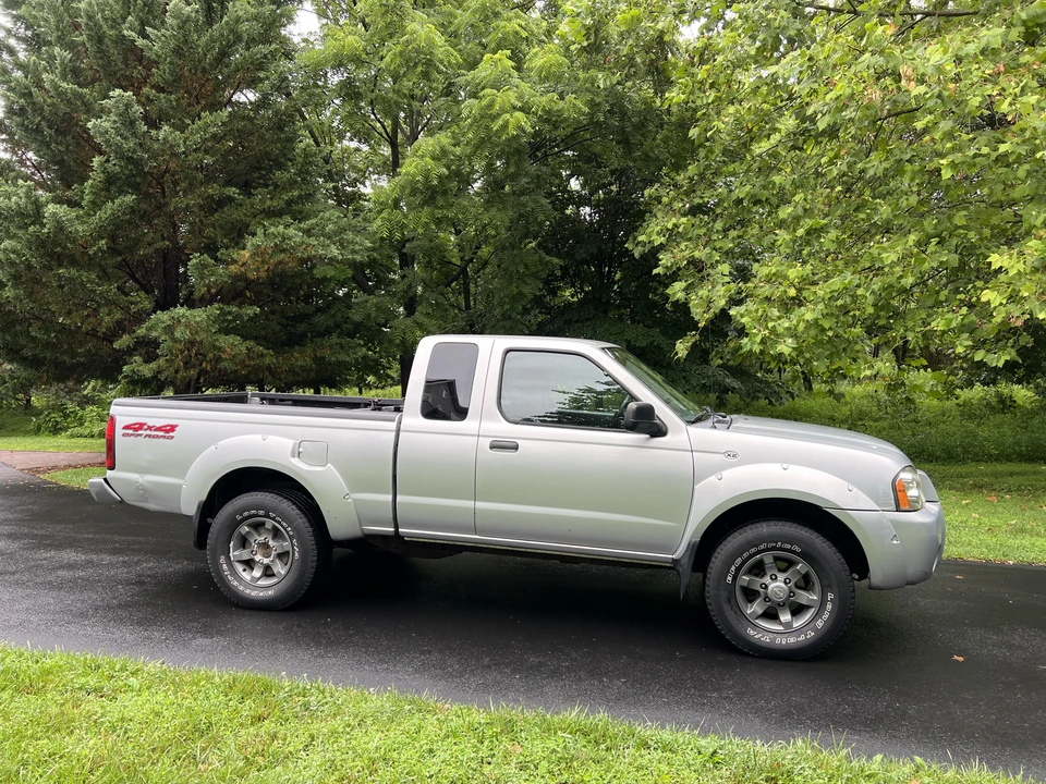 2004 Nissan Frontier 1st Gen - Image 16 of 31