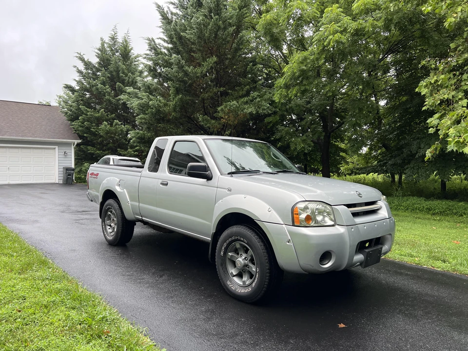 2004 Nissan Frontier 1st Gen - Image 19 of 31