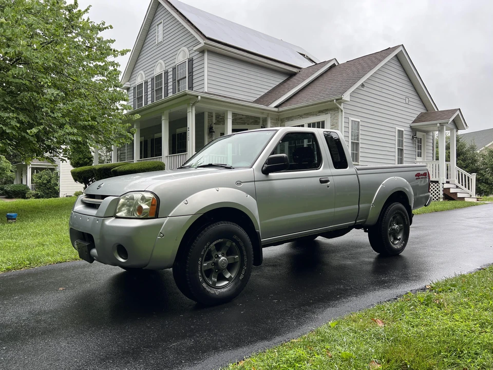 2004 Nissan Frontier 1st Gen - Image 10 of 31