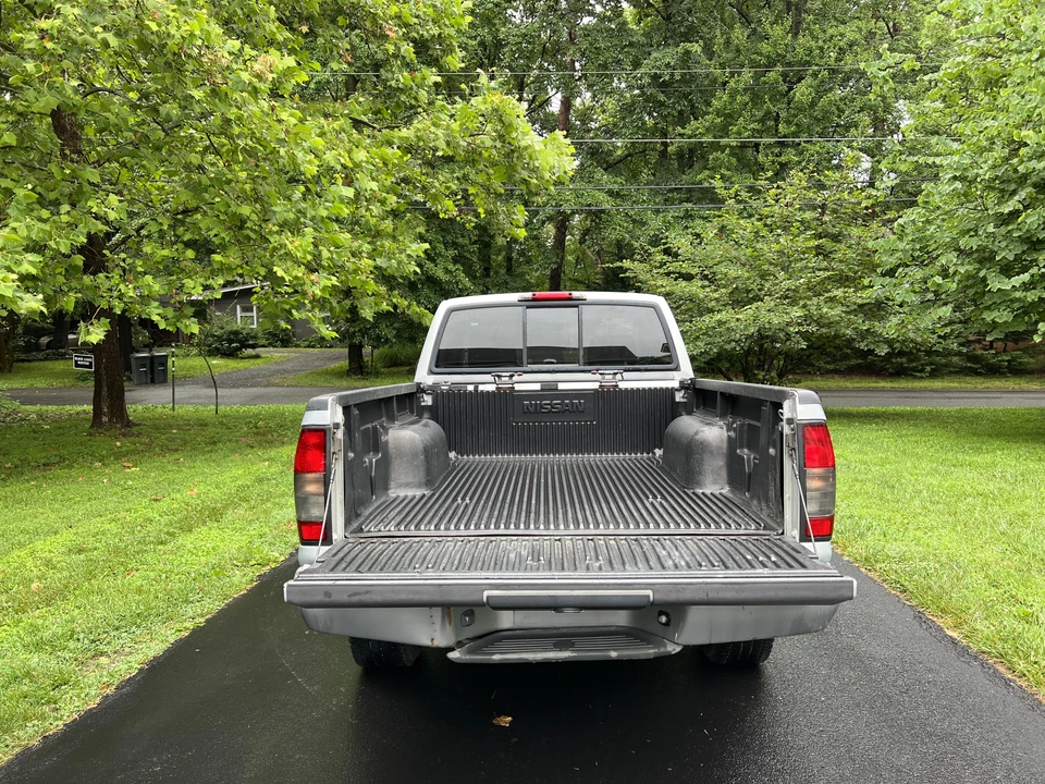 2004 Nissan Frontier 1st Gen - Image 14 of 31