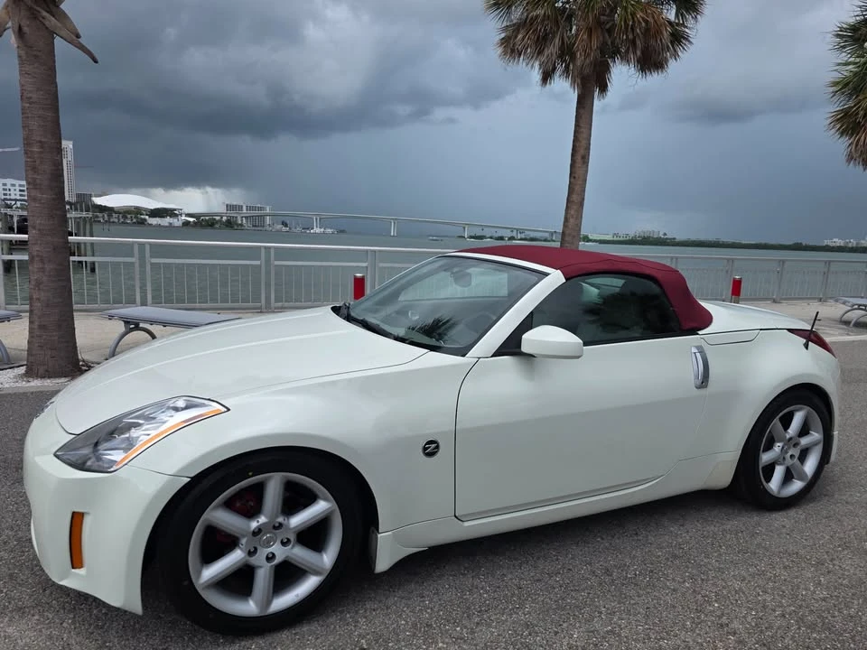 2004 Nissan 350Z 5th Gen - Image 2 of 14