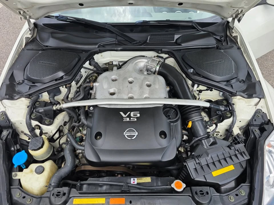 2004 Nissan 350Z 5th Gen - Image 11 of 14