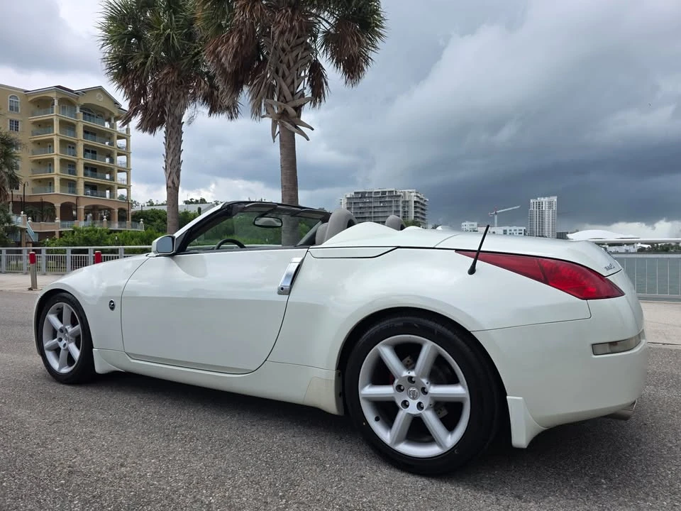 2004 Nissan 350Z 5th Gen - Image 5 of 14