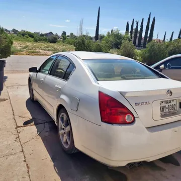 2004 Nissan Maxima GLE Sedan 4D