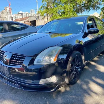 2004 Nissan Maxima SE