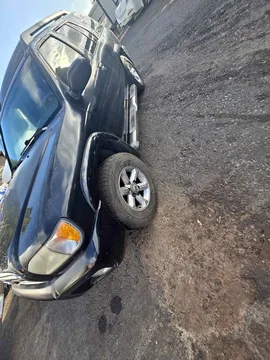 2004 Nissan Pathfinder 1999.5 SE Sport Utility 4D