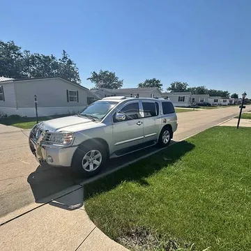 2004 Nissan Pathfinder Armada SE Sport Utility 4D