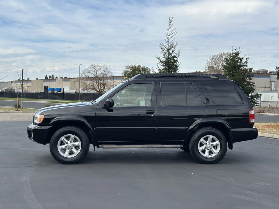 2004 Nissan Pathfinder 2nd Gen - Image 9 of 31