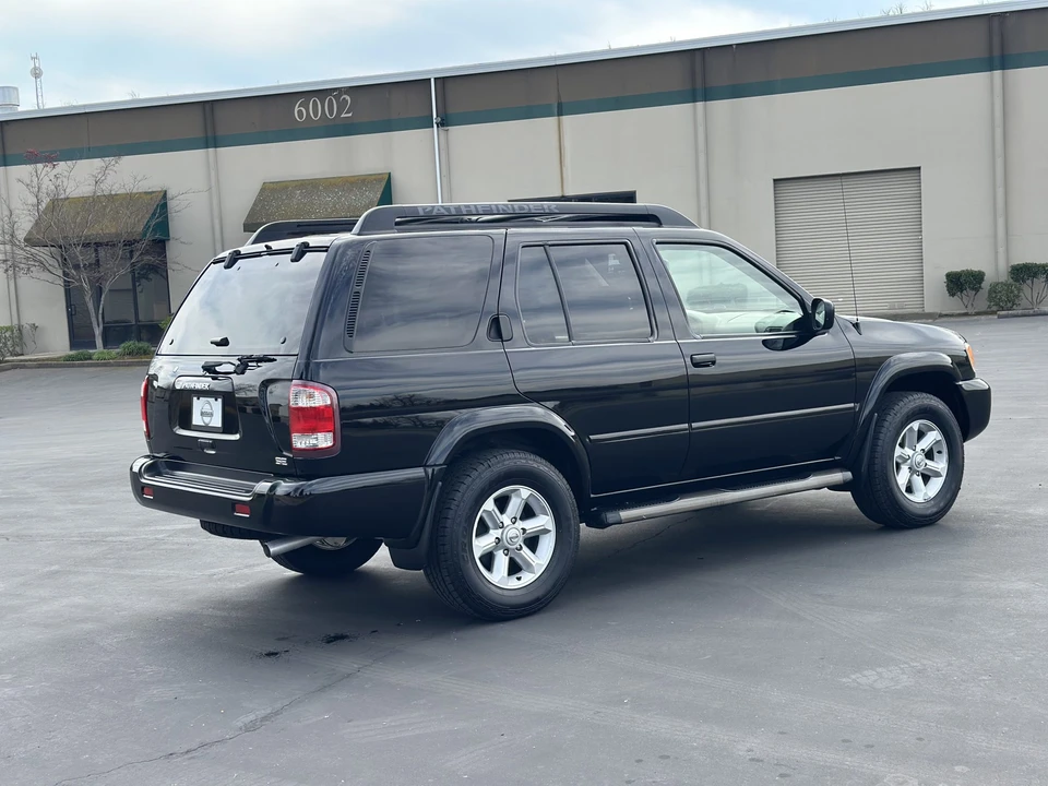 2004 Nissan Pathfinder 2nd Gen - Image 24 of 31